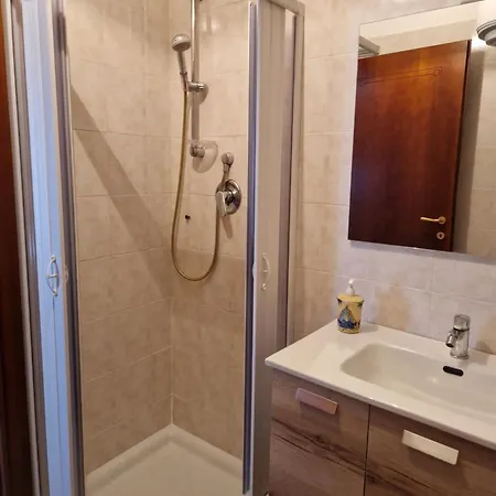 Marina Seaview Apartament *